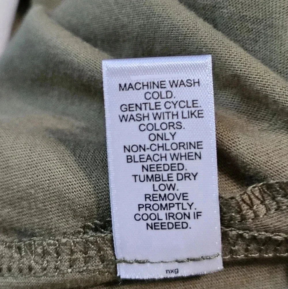 Cato Women’s XL Olive Beige Graphic Tee Leopard Sunflower Boho Y2K Oversized - Picture 6 of 8